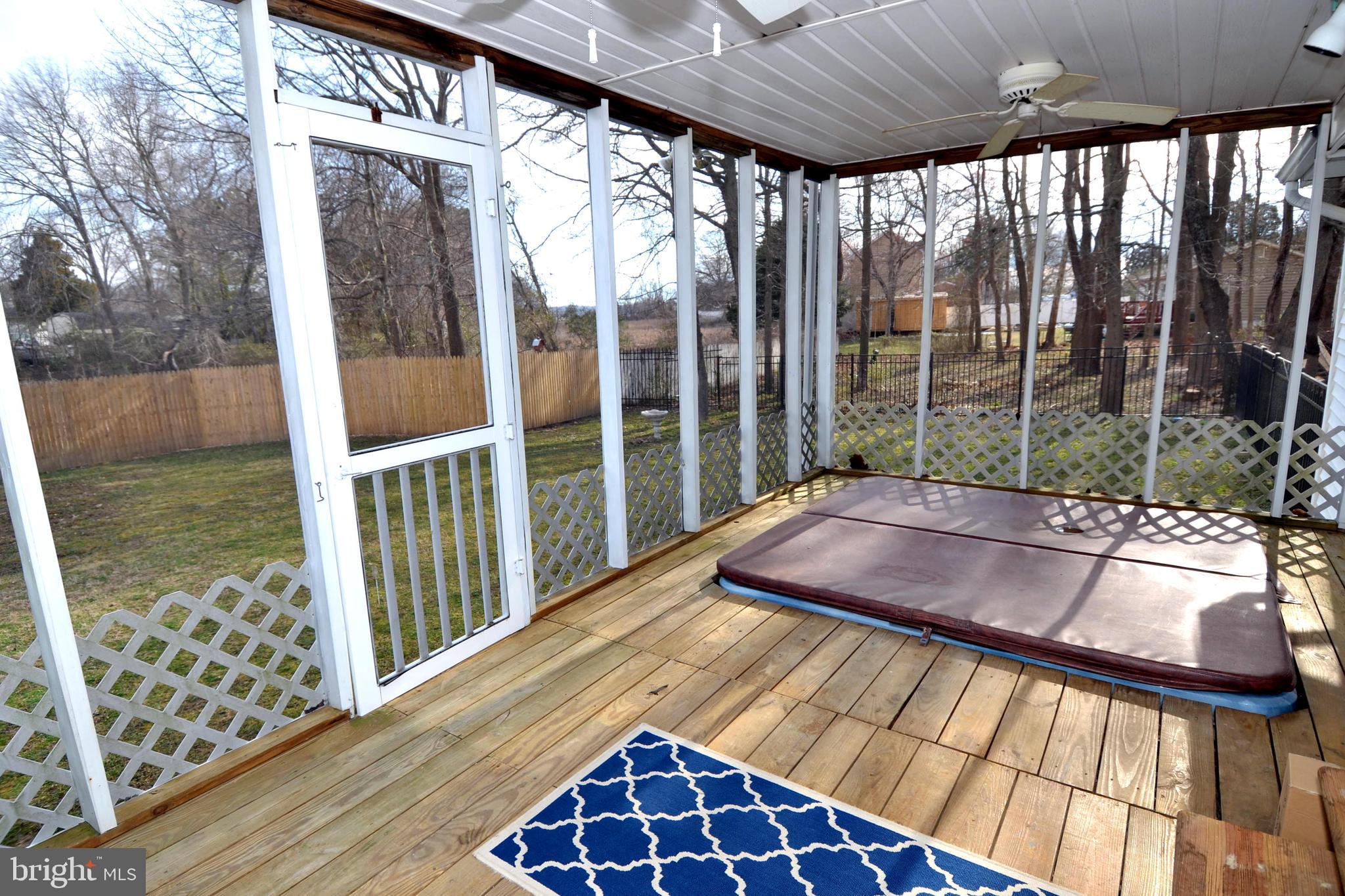 40388 Duke Road Mechanicsville, MD 20659 - Photo 19 of 32 Screened-in Porch