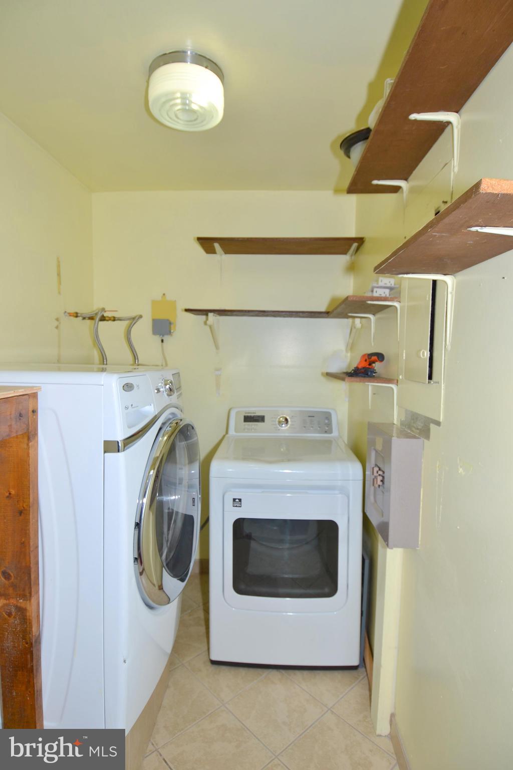 40388 Duke Road Mechanicsville, MD 20659 - Photo 20 of 32 Laundry room