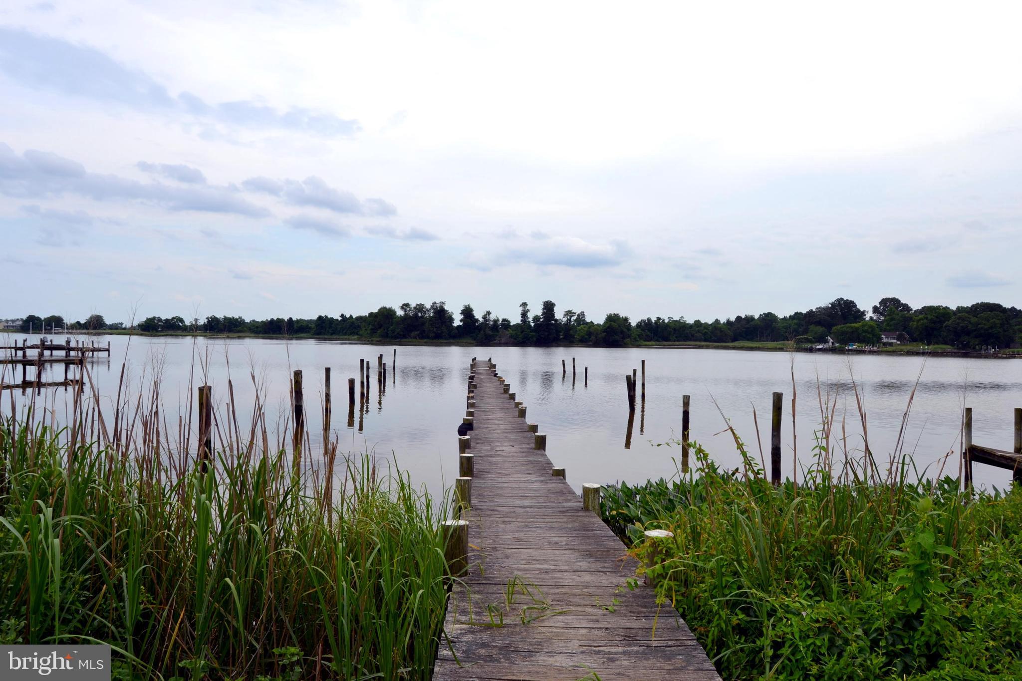 40388 Duke Road Mechanicsville, MD 20659 - Photo 31 of 32 Community Pier