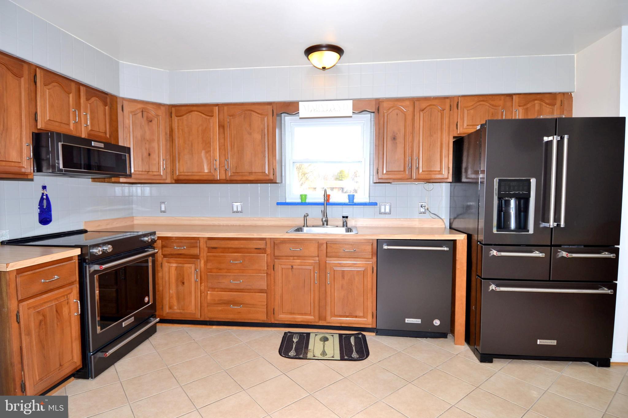 40388 Duke Road Mechanicsville, MD 20659 - Photo 6 of 32 Great Kitchen