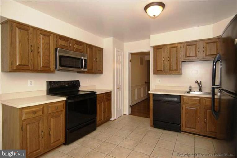 4611 4th Road North Arlington, VA 22203 - Photo 12 of 30 Kitchen