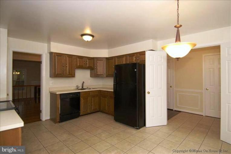4611 4th Road North Arlington, VA 22203 - Photo 14 of 30 Kitchen #3