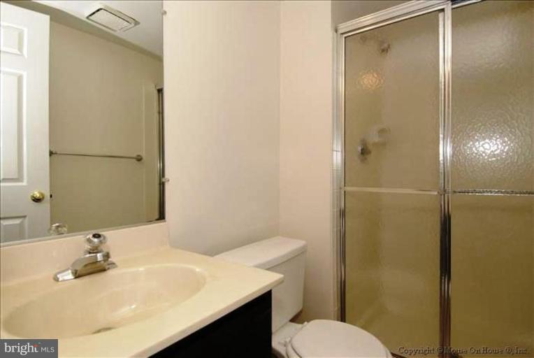 4611 4th Road North Arlington, VA 22203 - Photo 5 of 30 Bath #3