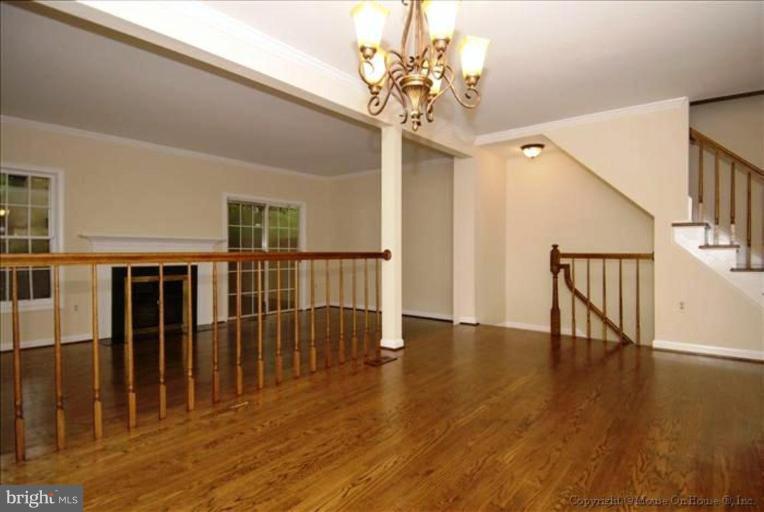 4611 4th Road North Arlington, VA 22203 - Photo 9 of 30 Dining Room #2
