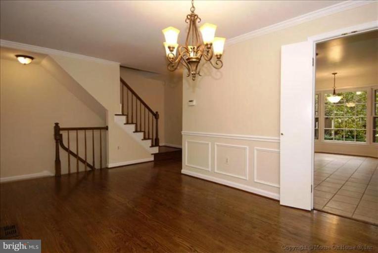 4611 4th Road North Arlington, VA 22203 - Photo 10 of 30 Dining Room #3