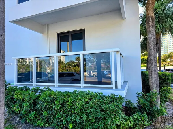 $3,150 | 20505 East Country Club Drive, Unit 138, Aventura, FL 33180