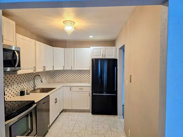 $3,150 | 20505 East Country Club Drive, Unit 138, Aventura, FL 33180
