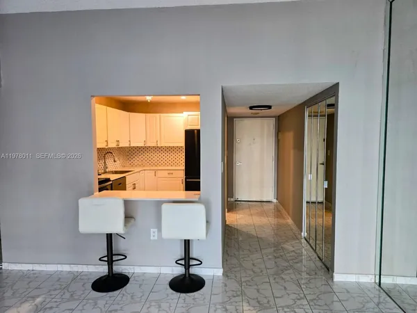 $3,150 | 20505 East Country Club Drive, Unit 138, Aventura, FL 33180