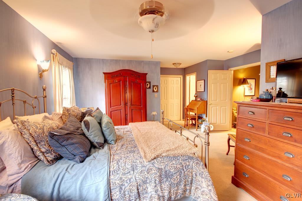 4175 Walter Road Bethlehem, PA 18020 - Photo 15 of 24