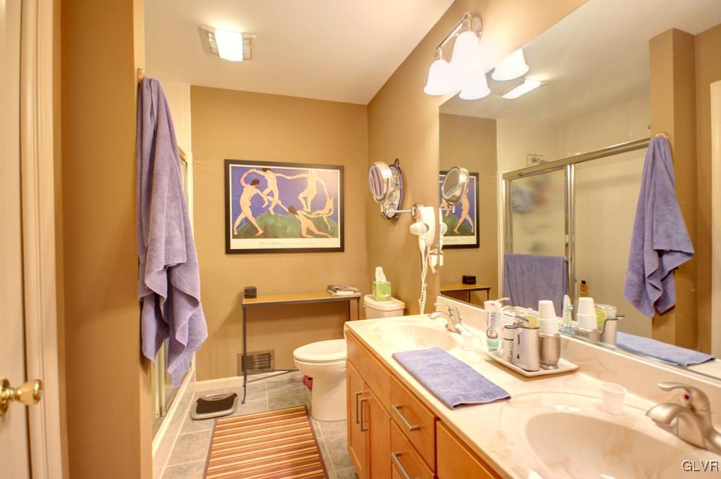 4175 Walter Road Bethlehem, PA 18020 - Photo 16 of 24