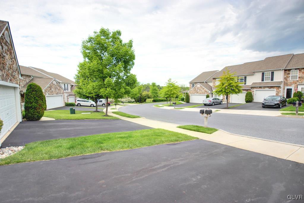 4175 Walter Road Bethlehem, PA 18020 - Photo 3 of 24
