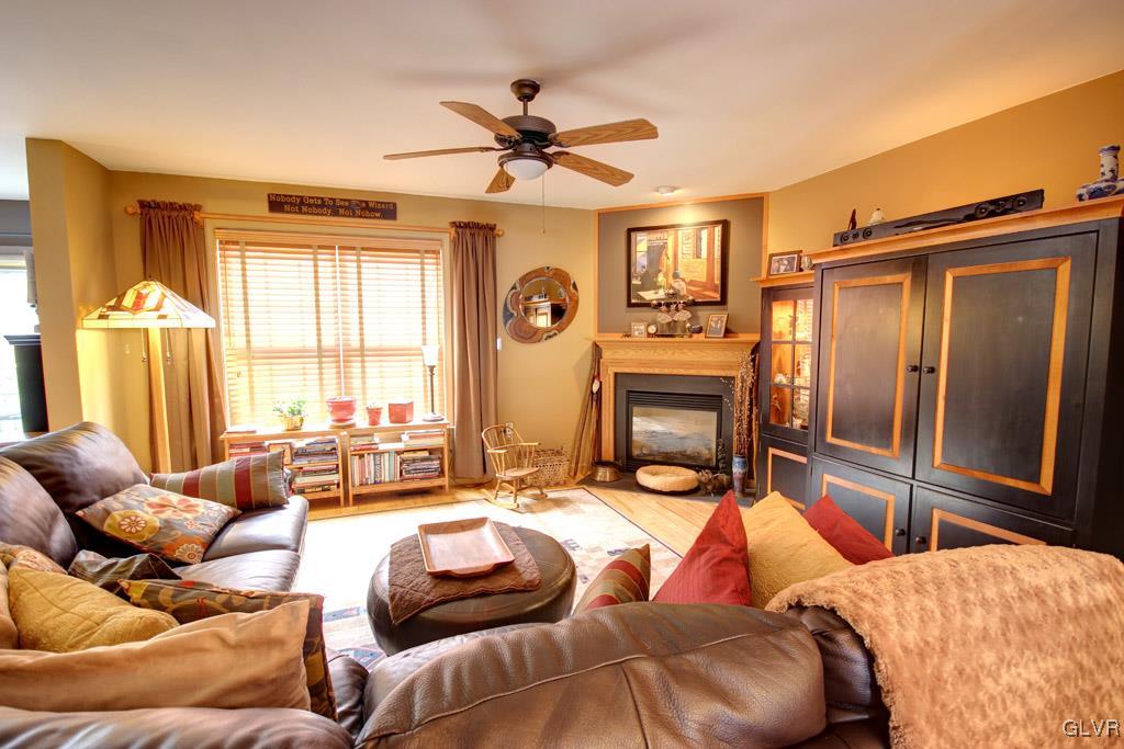 4175 Walter Road Bethlehem, PA 18020 - Photo 8 of 24