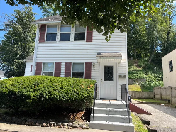 $4,000 | 92 Harbor Road, Port Washington, NY 11050