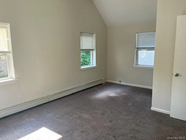 $4,000 | 92 Harbor Road, Port Washington, NY 11050