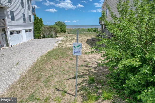 a view of a yard with an outdoor space