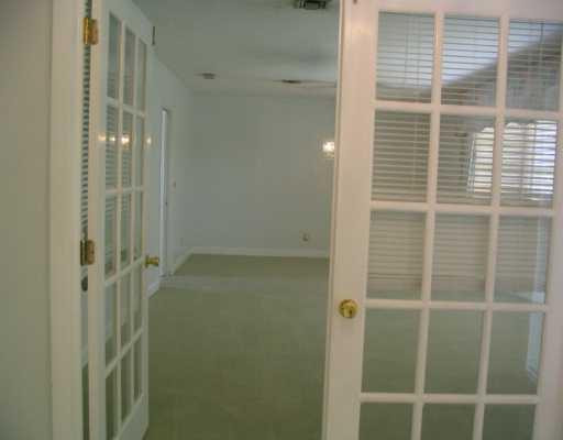 5201 West Park Road Hollywood, FL 33021 - Photo 4 of 8 Living Room
