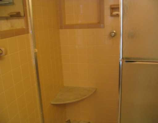 5201 West Park Road Hollywood, FL 33021 - Photo 6 of 8 Master Bath/Spa