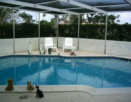 5201 West Park Road Hollywood, FL 33021 - Photo 8 of 8 Patio/Deck