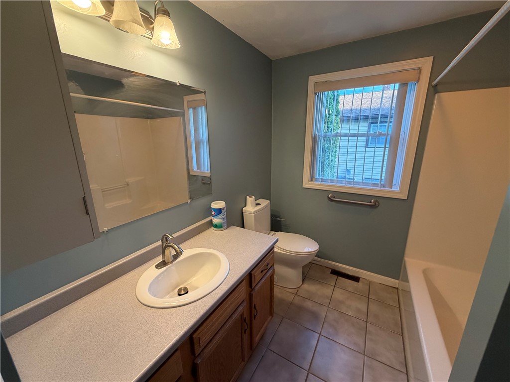 285 St Louis Avenue Woonsocket, RI 02895 - Photo 19 of 50