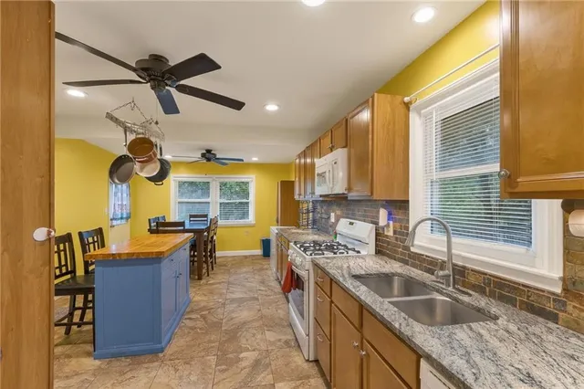 $295,000 | 6761 North Woodland Avenue, Gladstone, MO 64118