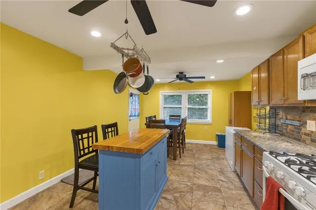 $295,000 | 6761 North Woodland Avenue, Gladstone, MO 64118