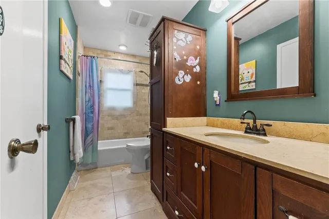 $295,000 | 6761 North Woodland Avenue, Gladstone, MO 64118