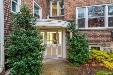 $159,000 | 600 Pelham Road, Unit A2D, New Rochelle, NY 10805