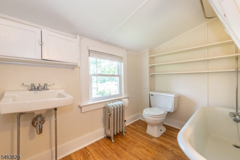 133 Buckingham Road Montclair, NJ 07043 - Photo 26 of 31 Gallery Image 26