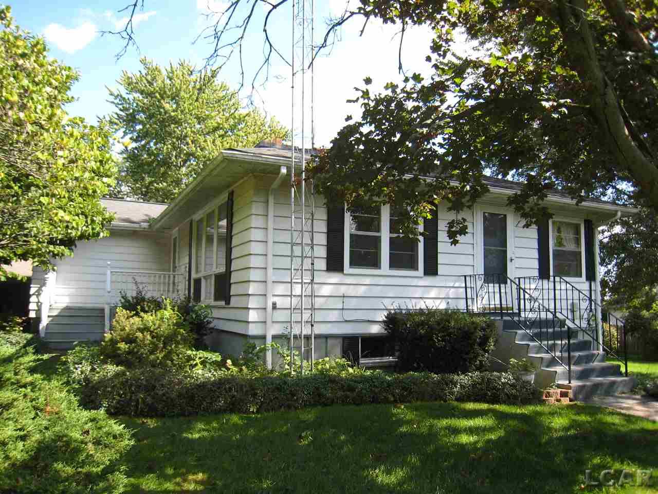 8145 Short Street Clinton, MI 49236 - Photo 1 of 26 31395357.JPG