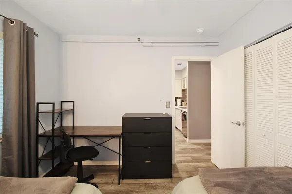 $3,500 | 2124 North Tamiami Trail, Unit 101, Sarasota, FL 34234