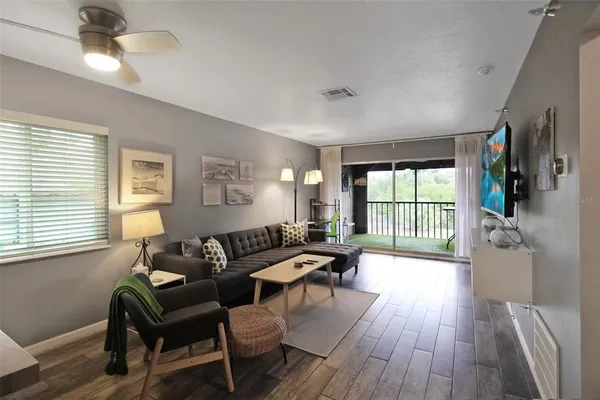 $3,500 | 2124 North Tamiami Trail, Unit 101, Sarasota, FL 34234