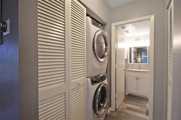 $3,500 | 2124 North Tamiami Trail, Unit 101, Sarasota, FL 34234