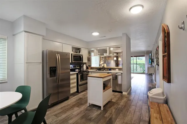 $3,500 | 2124 North Tamiami Trail, Unit 101, Sarasota, FL 34234