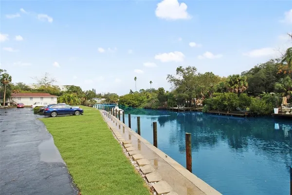 $3,500 | 2124 North Tamiami Trail, Unit 101, Sarasota, FL 34234