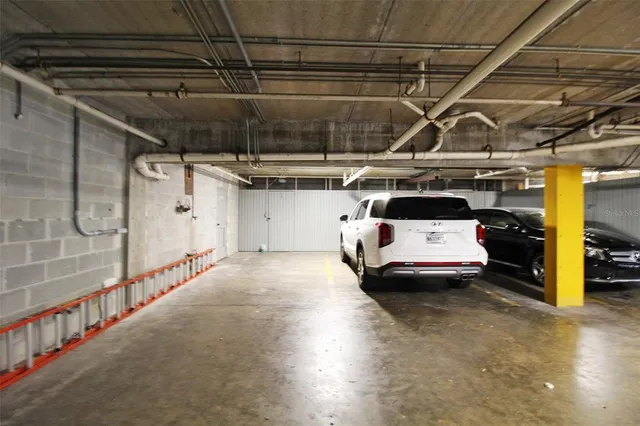 $3,500 | 2124 North Tamiami Trail, Unit 101, Sarasota, FL 34234