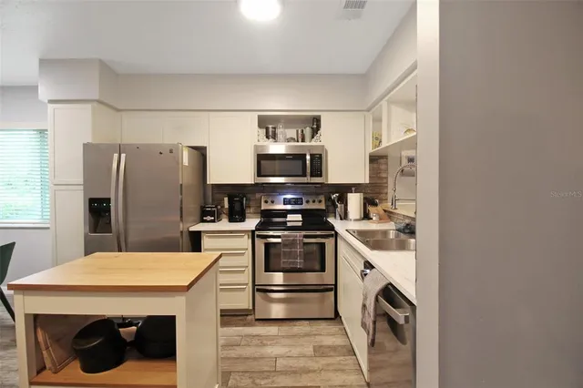 $3,500 | 2124 North Tamiami Trail, Unit 101, Sarasota, FL 34234