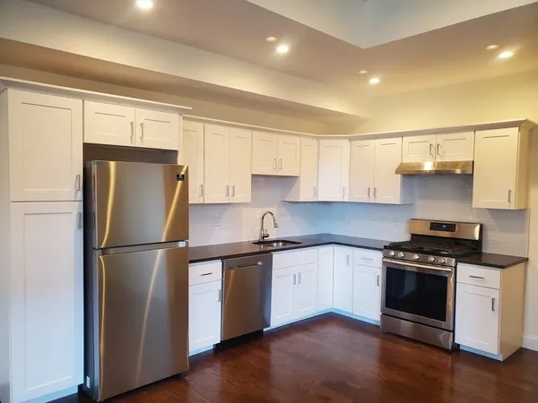 $6,200 | 118 Dorchester Street, Unit 2, Boston, MA 02127
