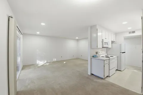 $499,000 | 285 Tradewinds Drive, Unit 6, San Jose, CA 95123