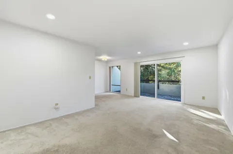 $499,000 | 285 Tradewinds Drive, Unit 6, San Jose, CA 95123