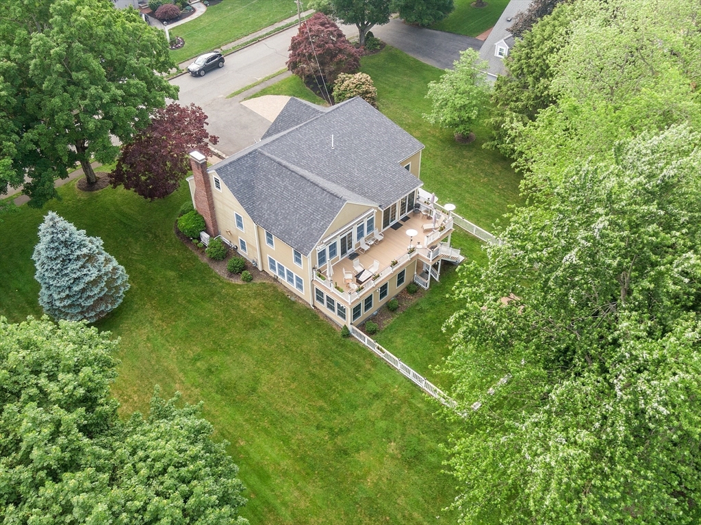 9 New Meadow Road Lynnfield, MA 01940 - Photo 1 of 40 Gallery Image 1