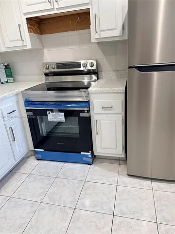 $1,700 | 320 Northeast 12th Avenue, Unit 703, Hallandale Beach, FL 33009