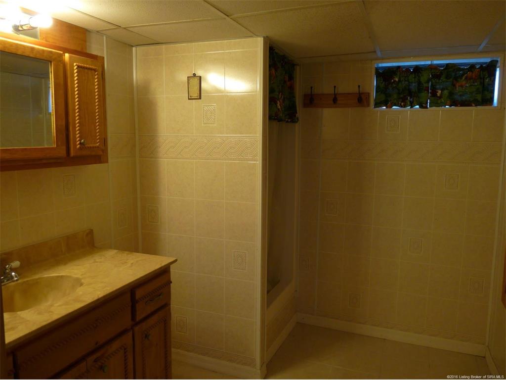 4264 Bethel Road Floyds Knobs, IN 47119 - Photo 26 of 39 Gallery Image 26