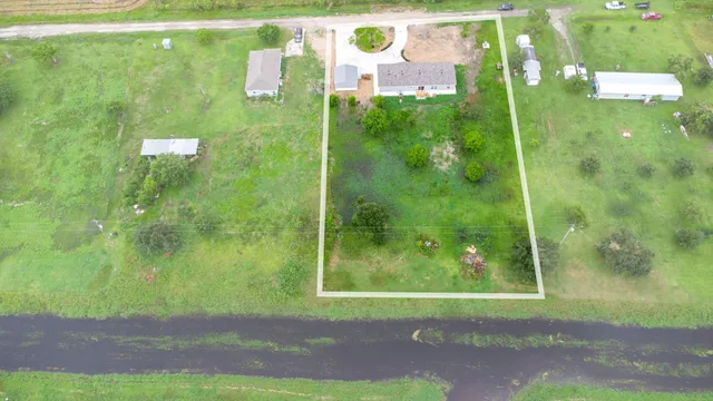 a view of a small yard