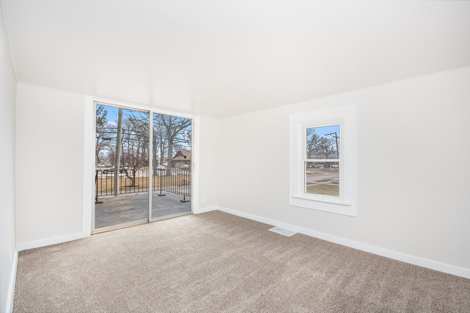 1116 Church Road Aurora, IL 60505 - Photo 13 of 23 Gallery Image 13