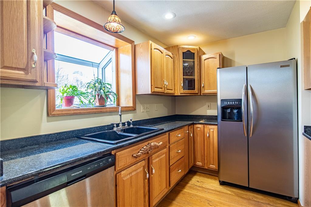 910 Jefferson Heights Road Pittsburgh, PA 15235 - Photo 13 of 24 Gallery Image 13