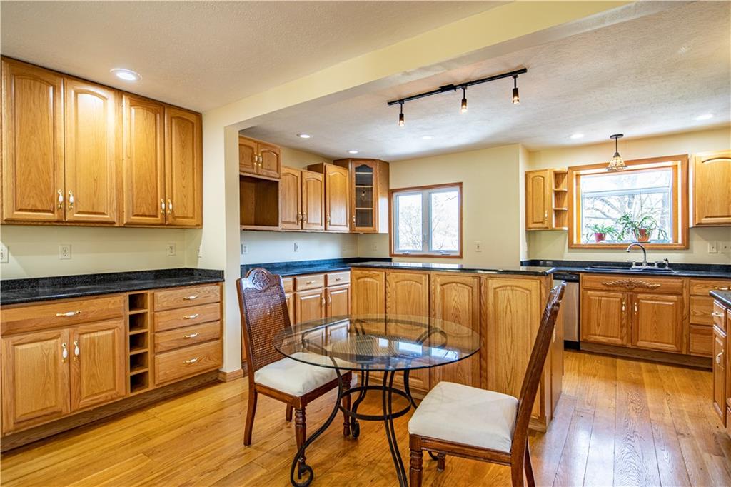 910 Jefferson Heights Road Pittsburgh, PA 15235 - Photo 14 of 24 Gallery Image 14
