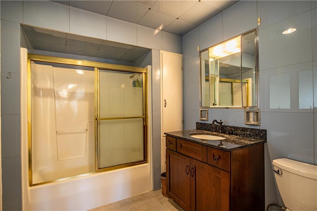910 Jefferson Heights Road Pittsburgh, PA 15235 - Photo 18 of 24 Gallery Image 18
