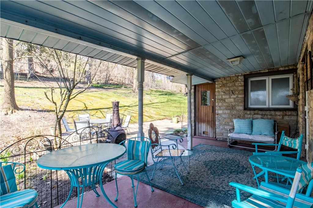 910 Jefferson Heights Road Pittsburgh, PA 15235 - Photo 20 of 24 Gallery Image 20