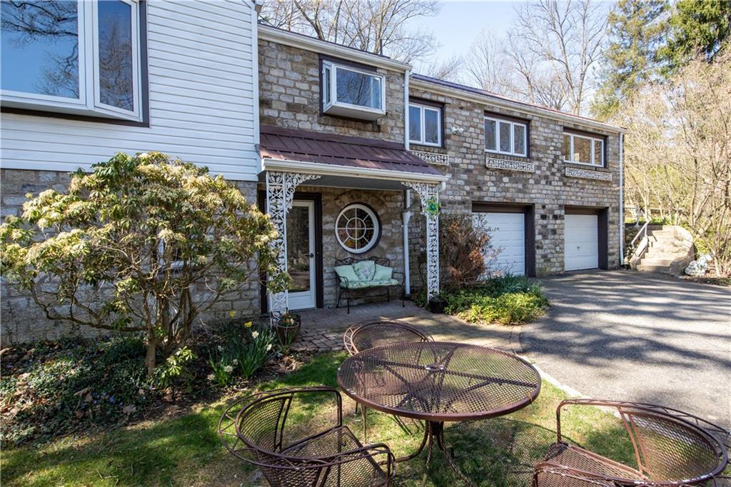 910 Jefferson Heights Road Pittsburgh, PA 15235 - Photo 2 of 24 Gallery Image 2