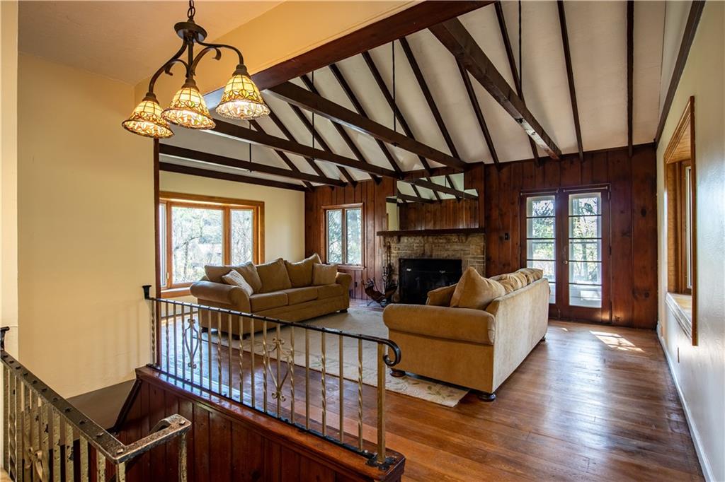 910 Jefferson Heights Road Pittsburgh, PA 15235 - Photo 7 of 24 Gallery Image 7